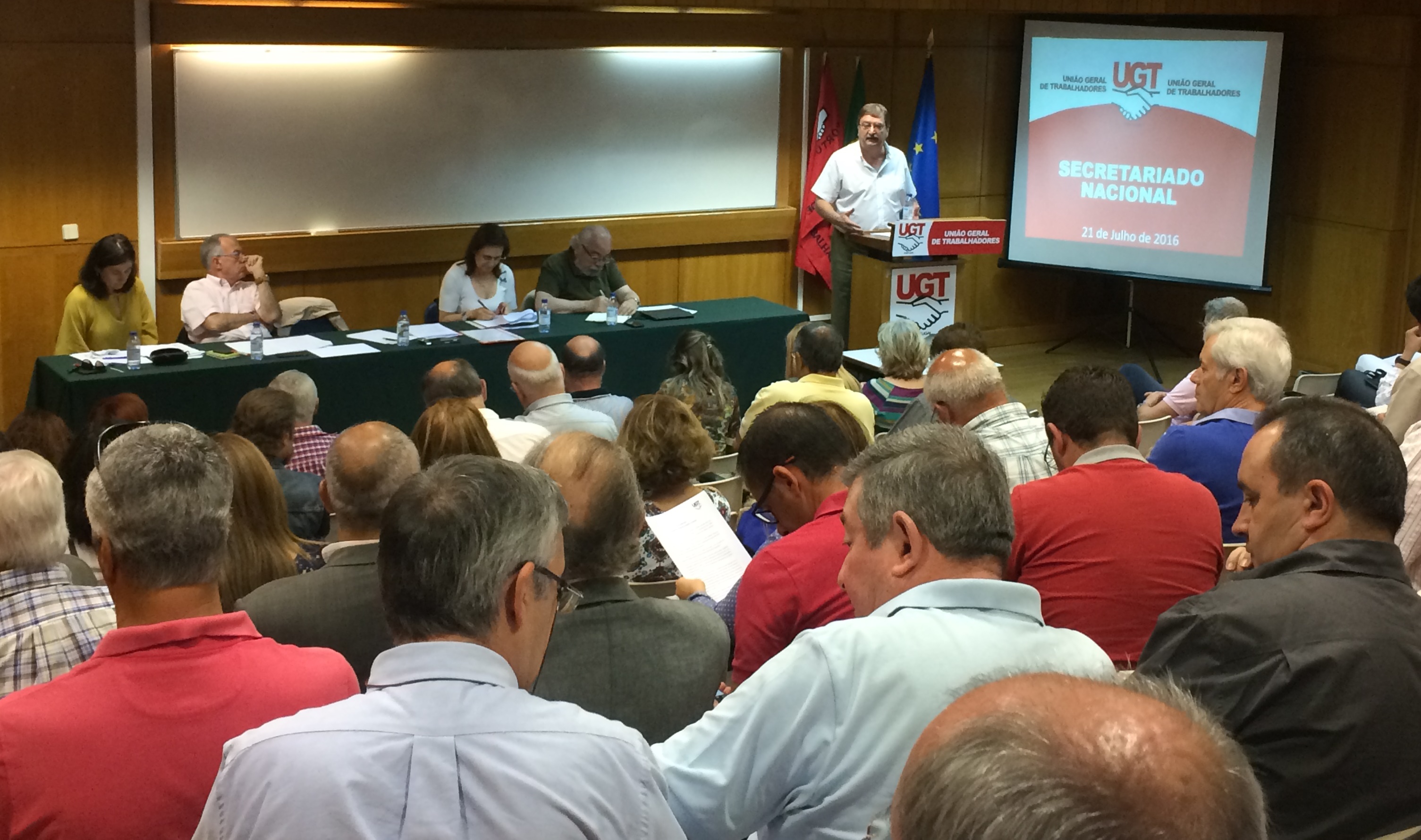 UGT condena a aplicação de sanções a Portugal